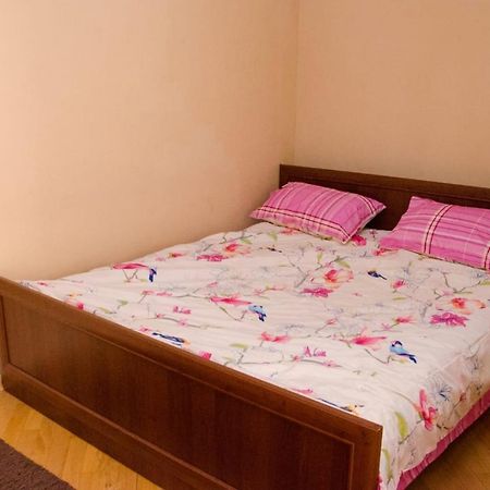 Svobody Avenue Apartment Lviv Exterior photo