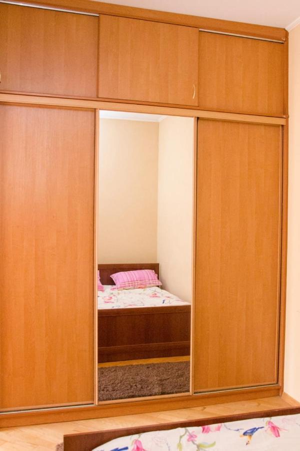 Svobody Avenue Apartment Lviv Exterior photo