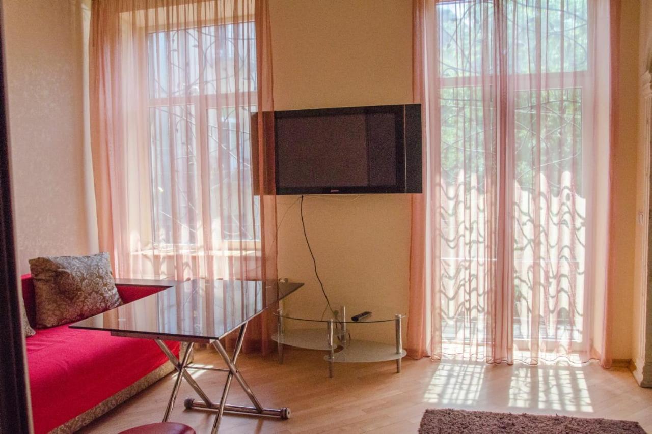 Svobody Avenue Apartment Lviv Exterior photo